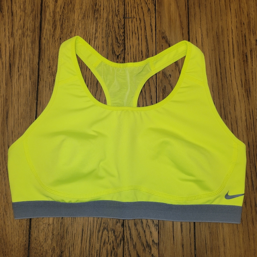 Super comfy unlined Nike Dri-fit sports bra.